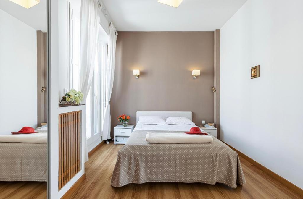 Apartment Deux Pieces Terrasse Sous Les Etoiles Nizza